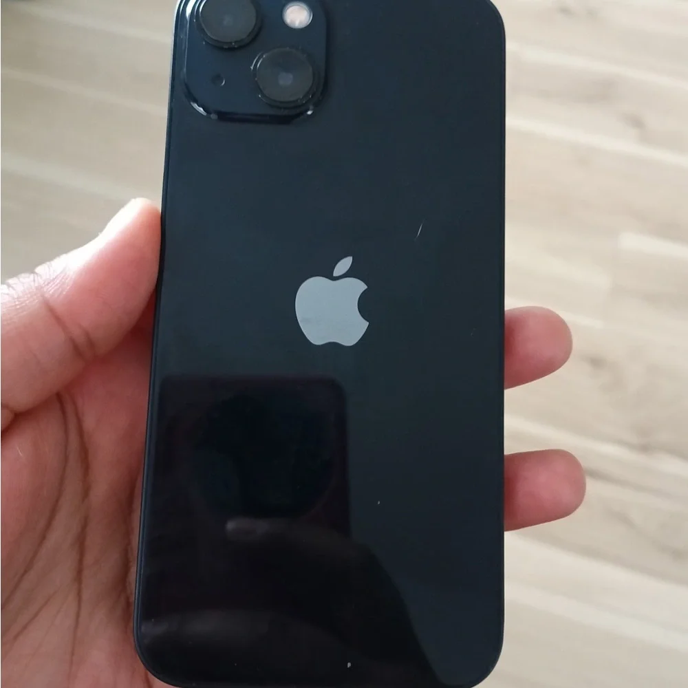 Apple iPhone - Midnight Black